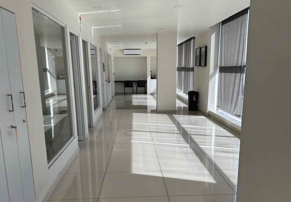 OFICINAS EN RENTA EN AV. LAZARO CARDENAS, MORELIA