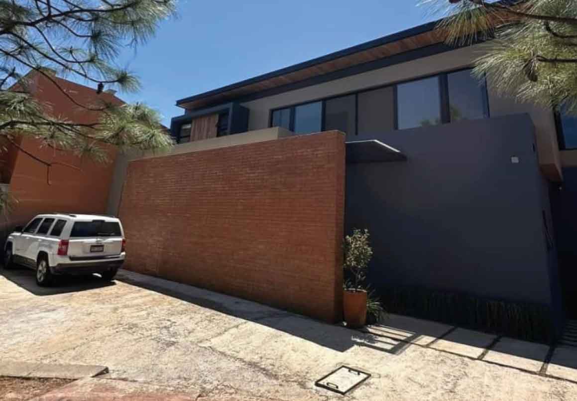 CASA EN VENTA EN CLUB Y DENTRO DEL CAMPO DE GOLF ALTOZANO, MORELIA