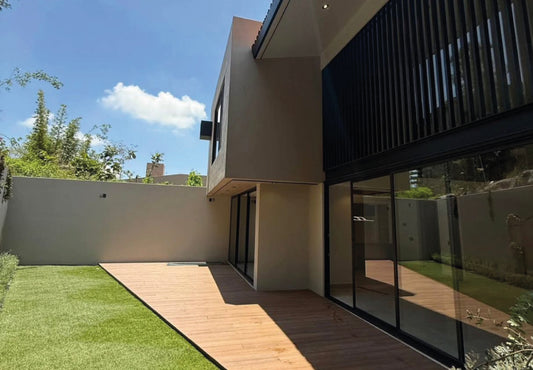 CASA EN VENTA/RENTA EN CLUB Y DENTRO DEL CAMPO DE GOLF ALTOZANO, MORELIA