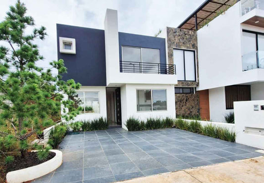 CASA EN VENTA EN VESTA DEL MONTE ALTOZANO, MORELIA