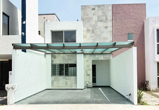 CASA EN VENTA EN FRESNOS TRES MARIAS, MORELIA.