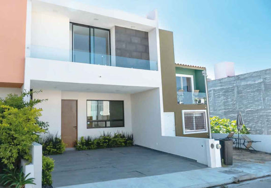 CASA EN VENTA EN CAÑADAS DEL BOSQUE TRES MARIAS, MORELIA