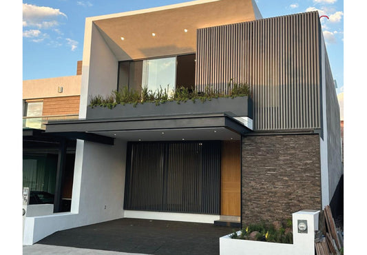 CASA EN VENTA EN PASEO DEL PARQUE TRES MARIAS, MORELIA