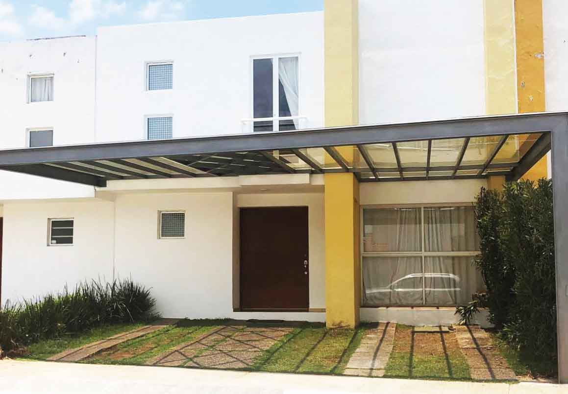 CASA EN VENTA EN PUNTA MONARCA UNO ALTOZANO, MORELIA