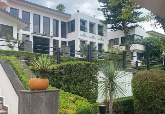 CASA RESIDENCIAL DE LUJO EN VENTA EN ALBERTO OVIEDO MOTA, MORELIA