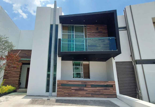 CASA EN VENTA EN RESIDENCIAL BOSQUE MONARCA ALTOZANO, MORELIA