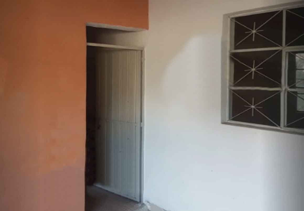 CASA EN VENTA CON DOS LOCALES EN FRACC. LOS ANGELES, MORELIA