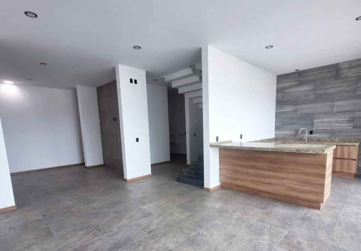 CASA EN VENTA/RENTA EN FRACC. RIO ALTOZANO, MORELIA