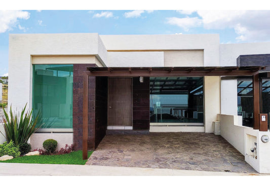 CASA EN VENTA EN LOMALTA TRES MARIAS, MORELIA