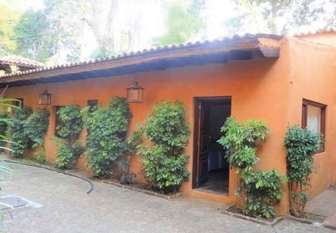 CASA RESIDENCIAL EN VENTA EN TZINTZUNTZAN, MICHOACAN