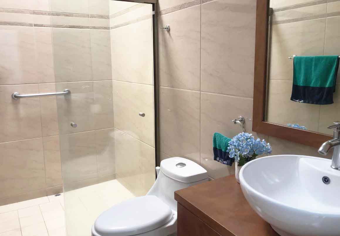 CASA DE UNA PLANTA EN VENTA EN PASEO DEL PARQUE TRES MARIAS, MORELIA