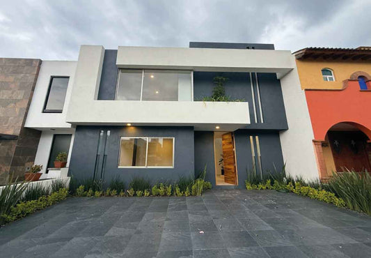 CASA EN VENTA EN ALTOZANO, MORELIA