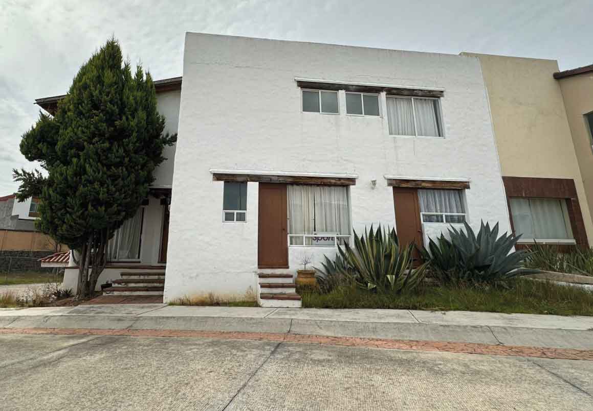 CASA AMUEBLADA EN RENTA EN ALTOZADO, MORELIA