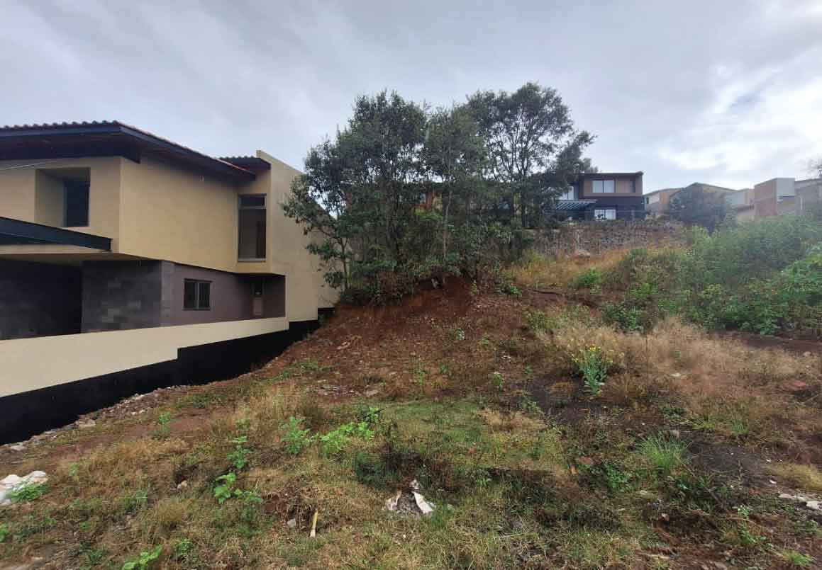 TERRENO EN VENTA EN EL CLUB Y DENTRO DEL CAMPO DE GOLF ALTOZANO, MORELIA