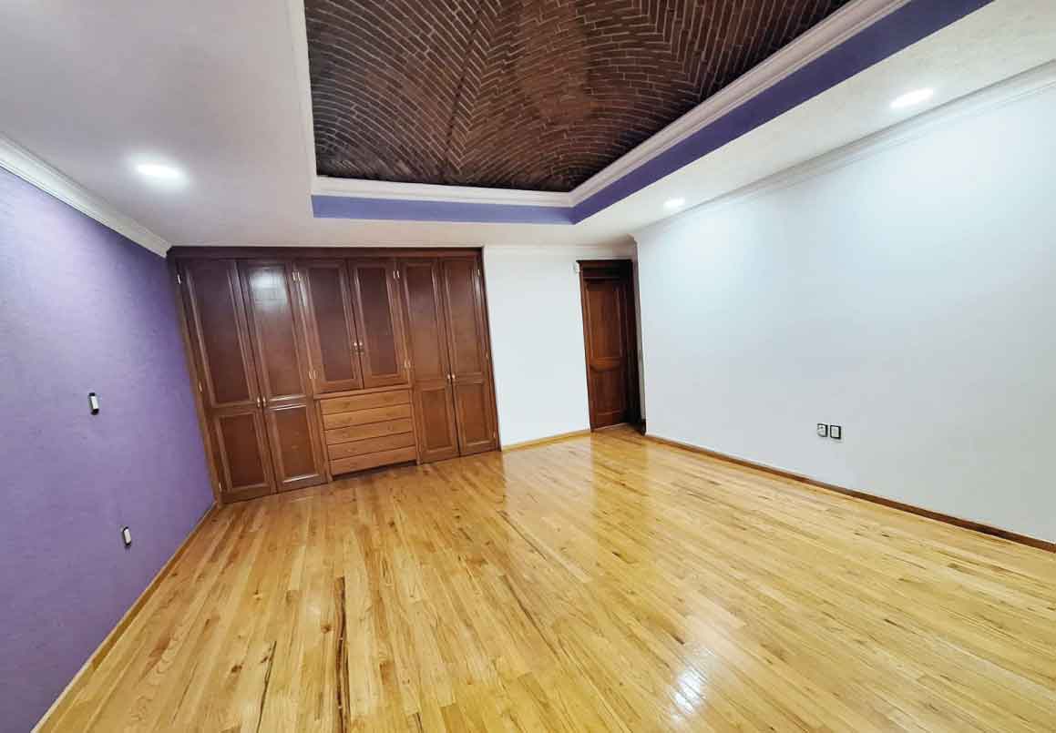 CASA EN VENTA POR CASA DE GOBIERNO, MORELIA