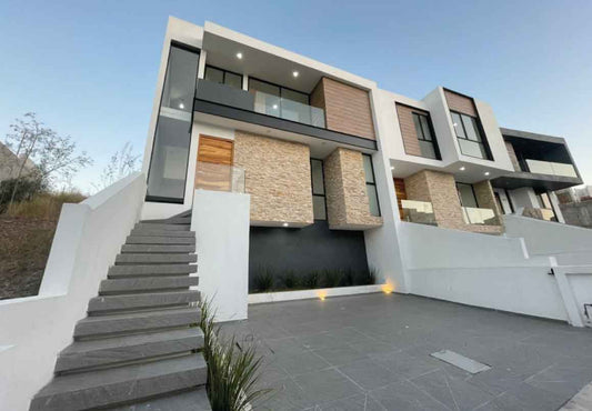 CASA EN VENTA EN LOMALTA TRES MARIAS, MORELIA