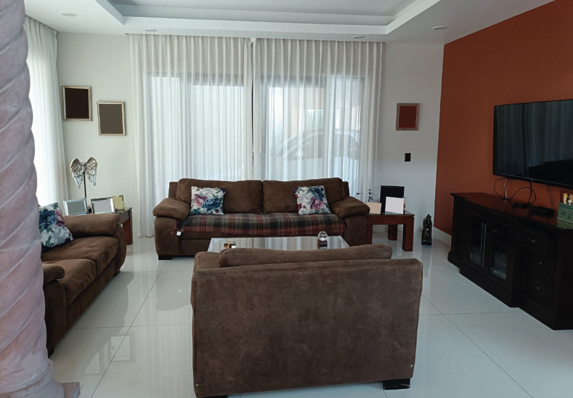 CASA EN VENTA EN CLUB Y DENTRO DEL CAMPO DE GOLF ALTOZANO, MORELIA