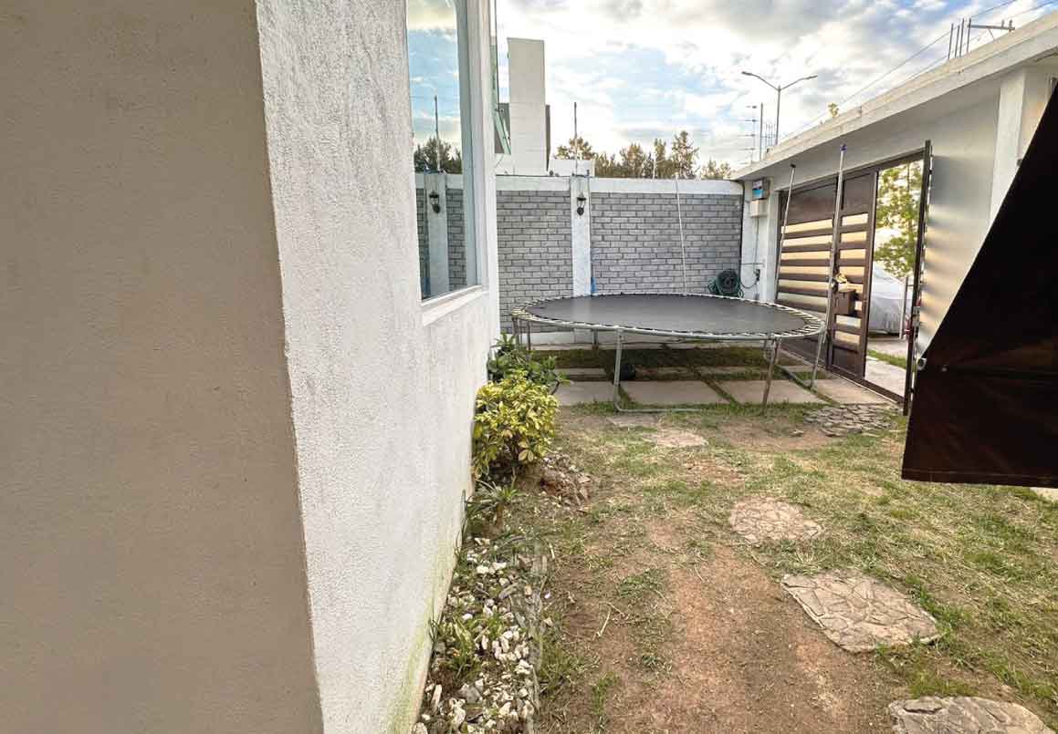 CASA EN VENTA EN FRACC. RINCON DE AGUA CLARA, MORELIA