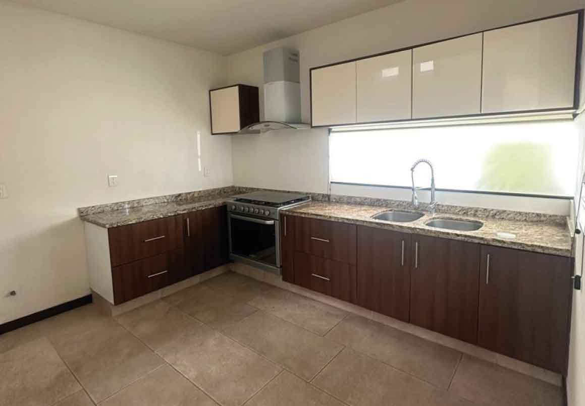 CASA EN VENTA EN MISION DE LA MONTAÑA, MORELIA