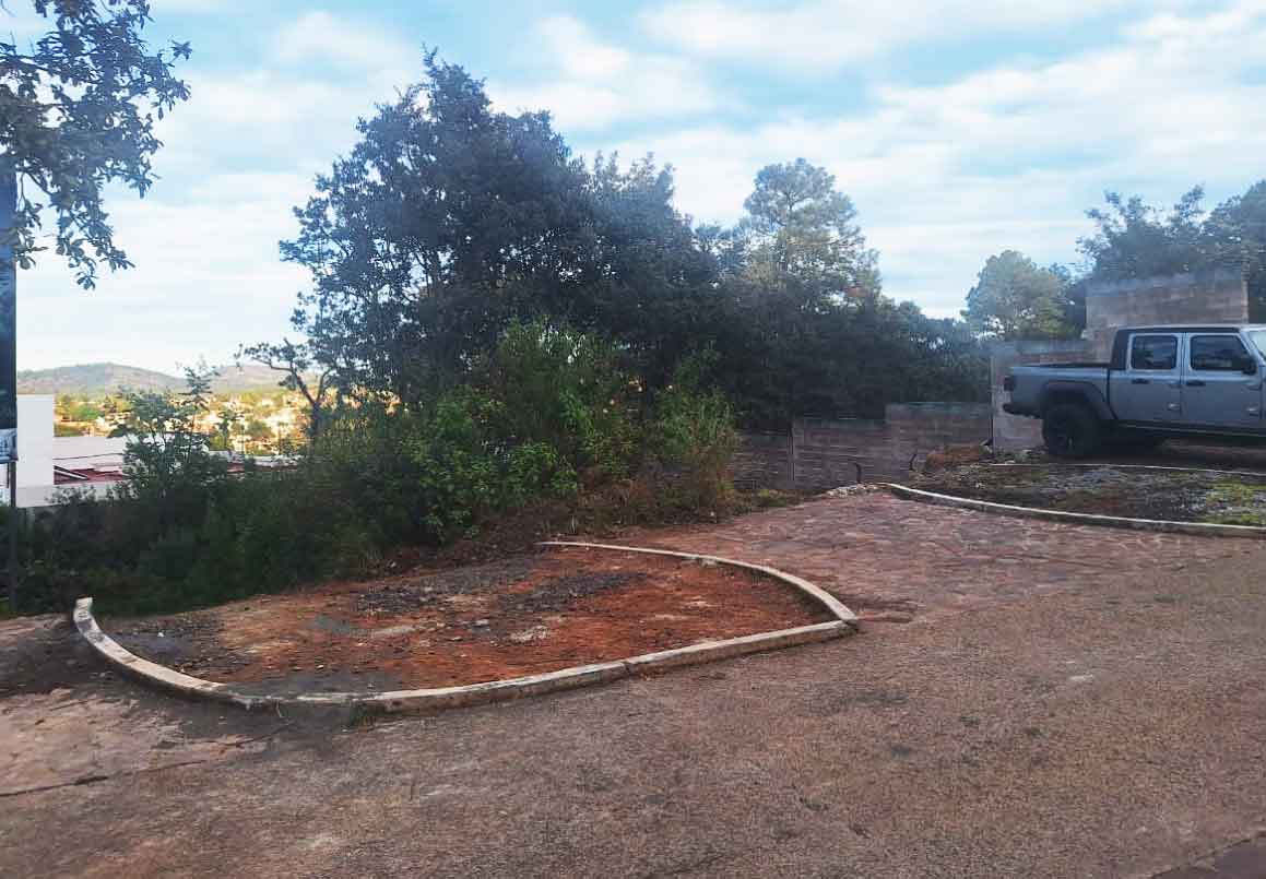 TERRENO EN VENTA EN FRACCIONAMIENTO MIRLOS, MORELIA