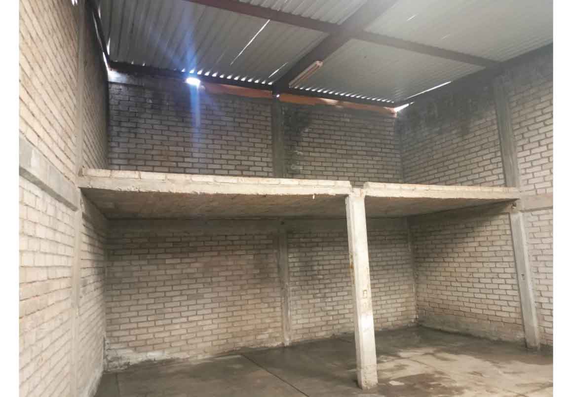 BODEGA EN VENTA EN OCOLUSEN, MORELIA