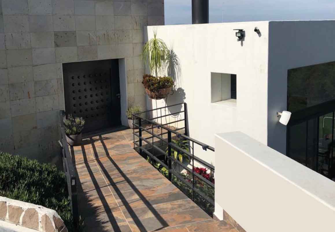 CASA DE UNA PLANTA EN RENTA EN EL CLUB Y DENTRO DEL CAMPO DE GOLF TRES MARIAS, MORELIA