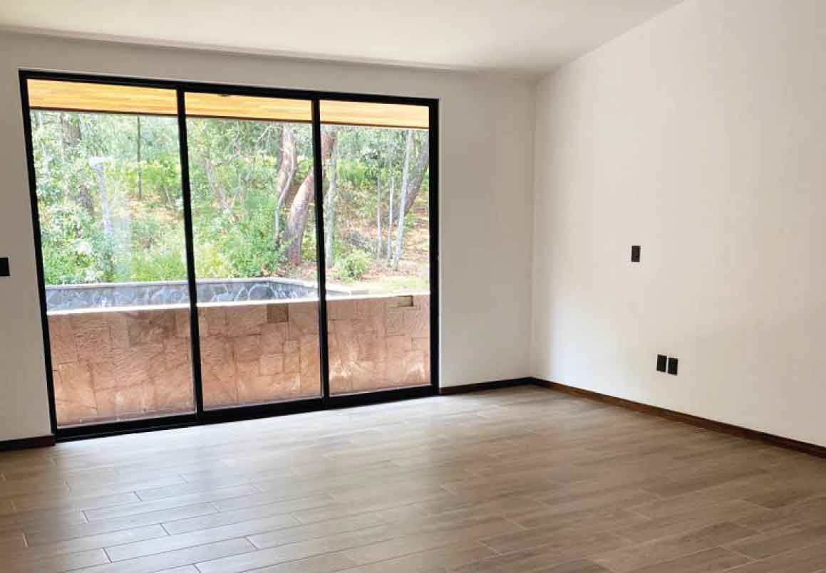 CASA RESIDENCIAL EN VENTA EN EL CLUB Y DENTRO DEL CAMPO DE GOLF ALTOZANO, MORELIA