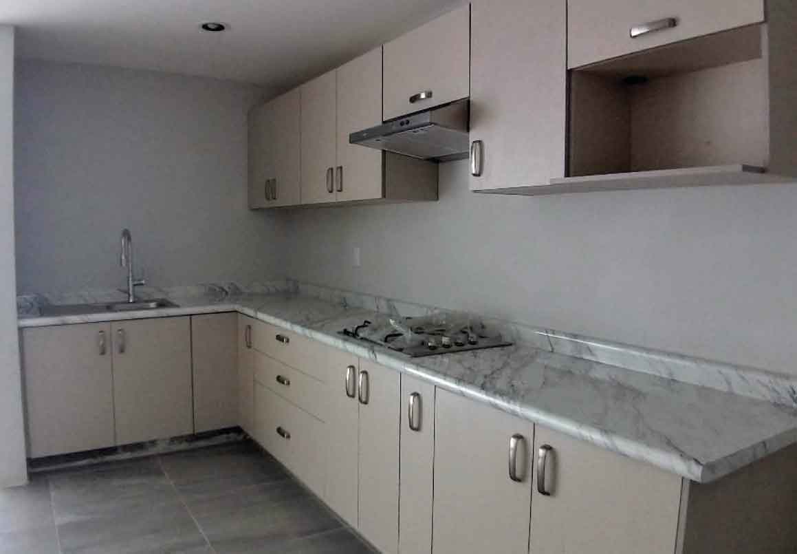 CASA EN VENTA EN AMALIA SOLORZANO, ALTOZANO, MORELIA