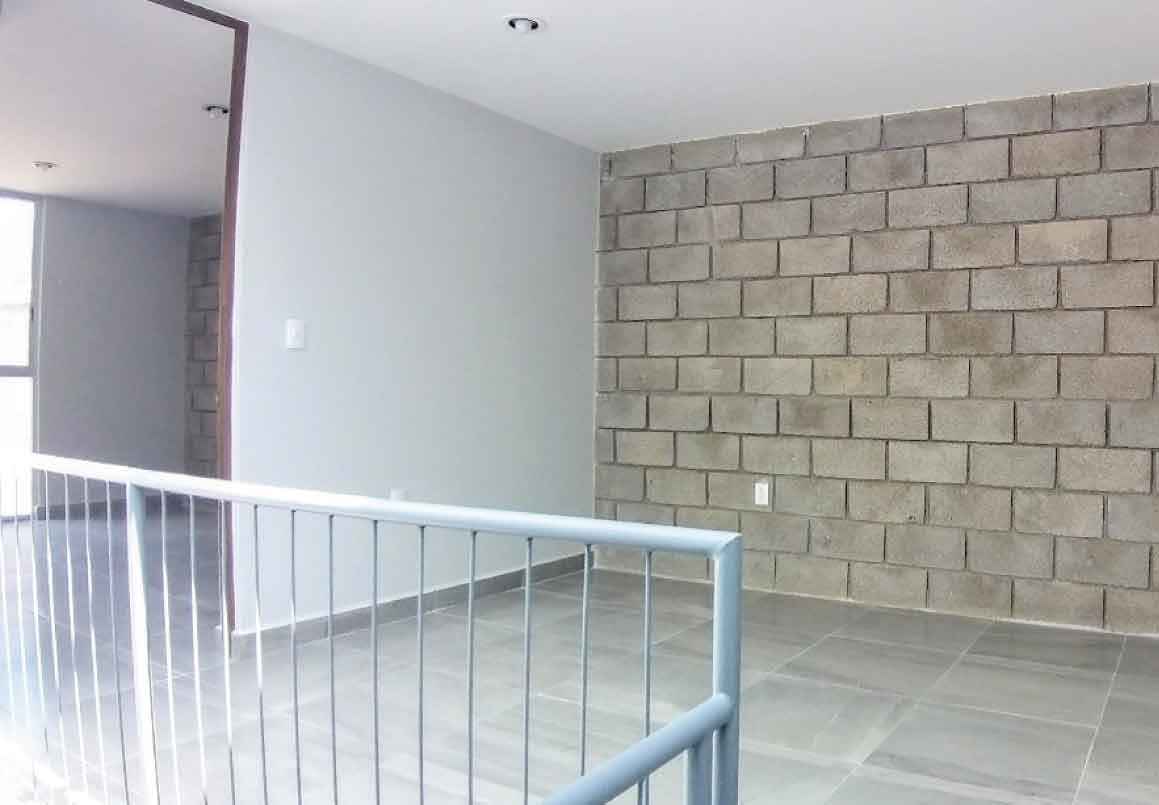 CASA EN VENTA EN AMALIA SOLORZANO, ALTOZANO, MORELIA