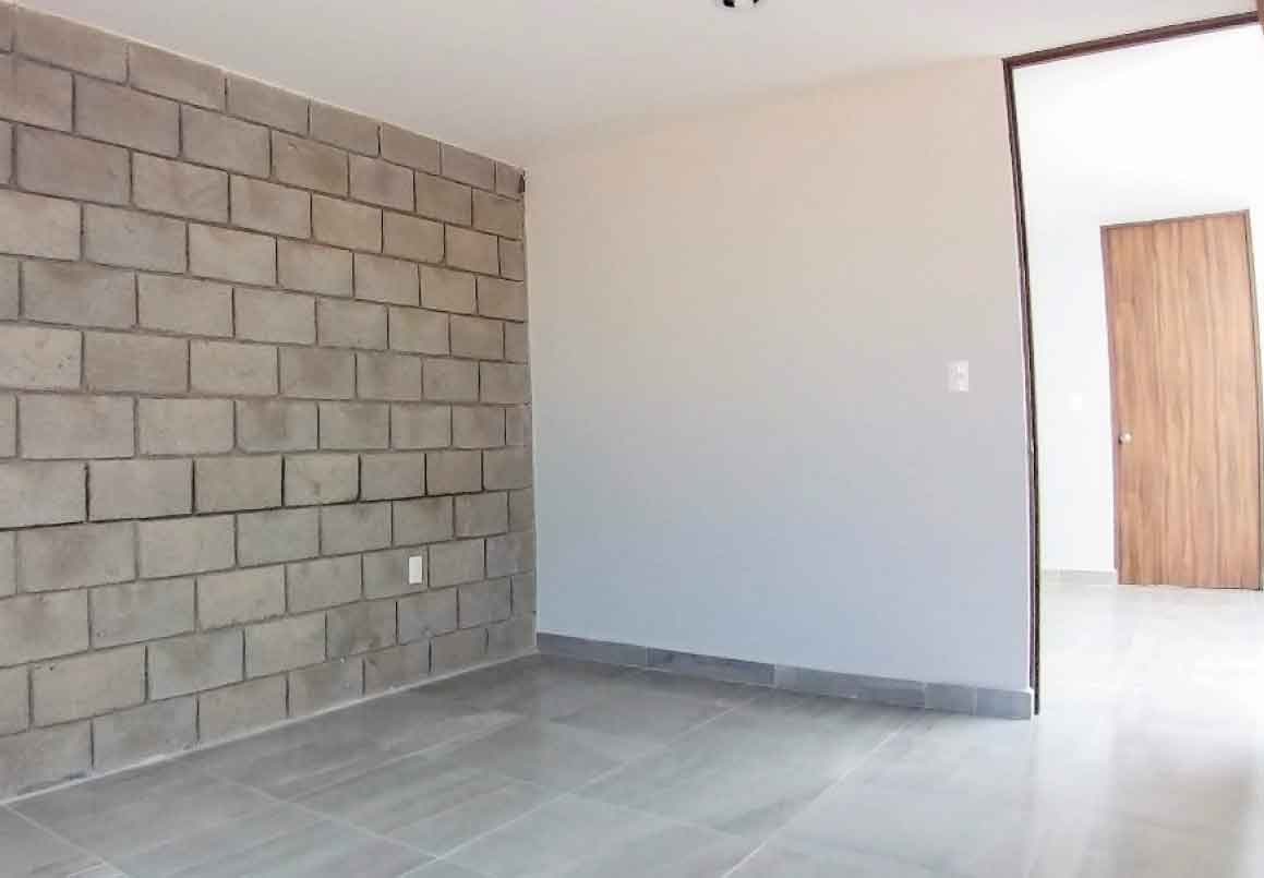 CASA EN VENTA EN AMALIA SOLORZANO, ALTOZANO, MORELIA