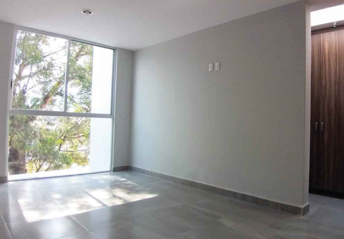 CASA EN VENTA EN AMALIA SOLORZANO, ALTOZANO, MORELIA