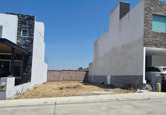 TERRENO EN VENTA EN PASEO DEL PARQUE TRES MARIAS, MORELIA
