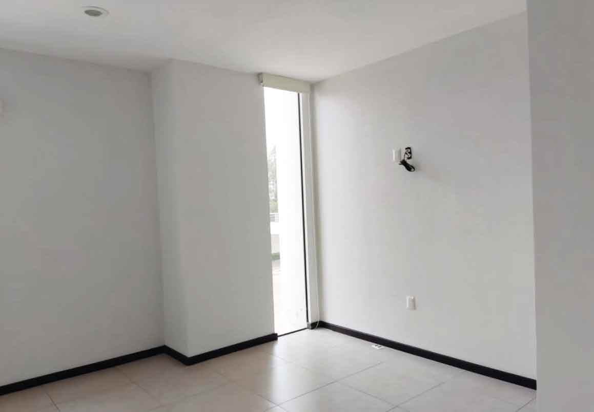 CASA EN VENTA EN RINCON DE ALTOZANO, MORELIA