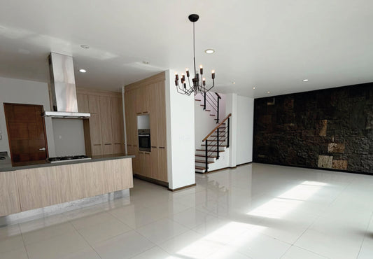 CASA EN VENTA/RENTA EN PUERTA TRES MARIAS SUR, MORELIA