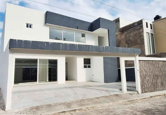 CASA EN VENTA EN FRACCIONAMIENTO LOMAS DEL SUR, MORELIA