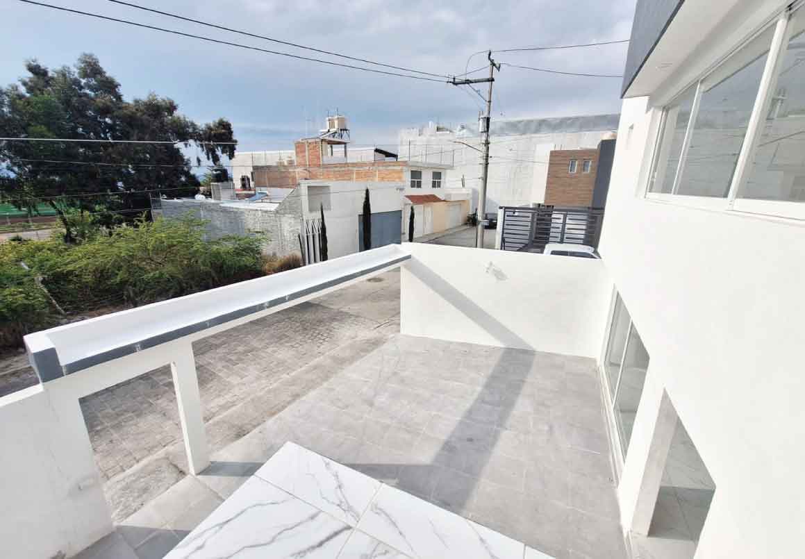 CASA EN VENTA EN FRACCIONAMIENTO LOMAS DEL SUR, MORELIA