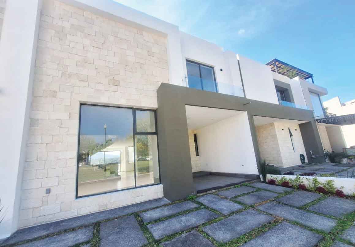 CASA EN VENTA EN RINCON DE LA MONTAÑA, MORELIA