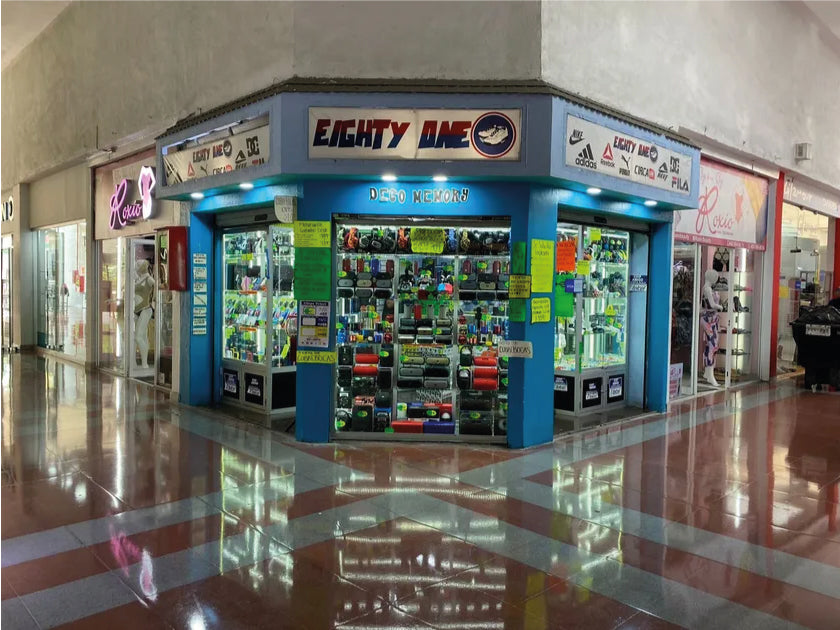LOCAL COMERCIAL EN VENTA EN CENTRO COMERCIAL EN ELECTRICISTAS, MORELIA