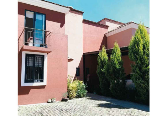 CASA EN VENTA EN PASEO DE LAS ARDILLAS ALTOZANO, MORELIA