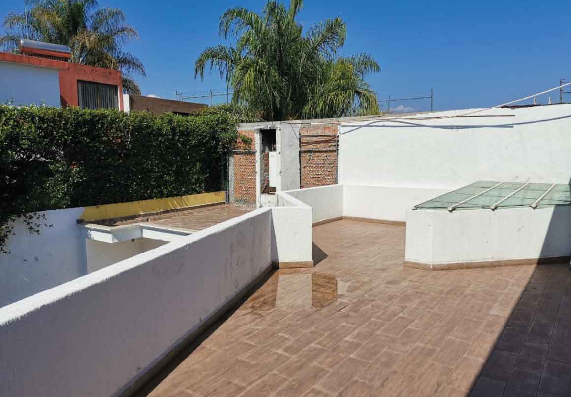 CASA EN VENTA EN LOMAS DE VISTA BELLA, MORELIA