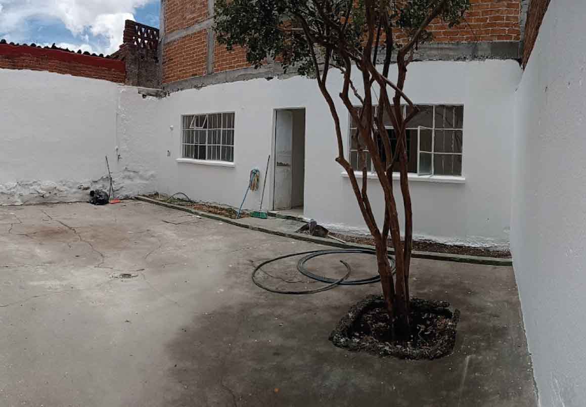 CASA DE UNA PLANTA CON LOCAL COMERCIAL EN VENTA EN EL CENTRO HISTORICO, MORELIA