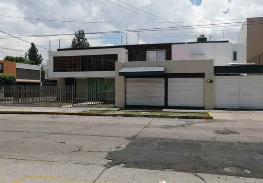 CASA EN VENTA EN CHAPULTEPEC NORTE, MORELIA