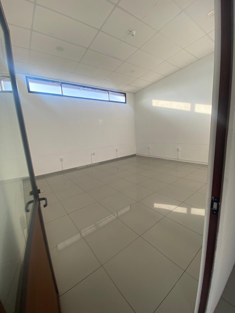 LOCAL COMERCIAL EN RENTA EN AVENIDA ACUEDUCTO, MORELIA