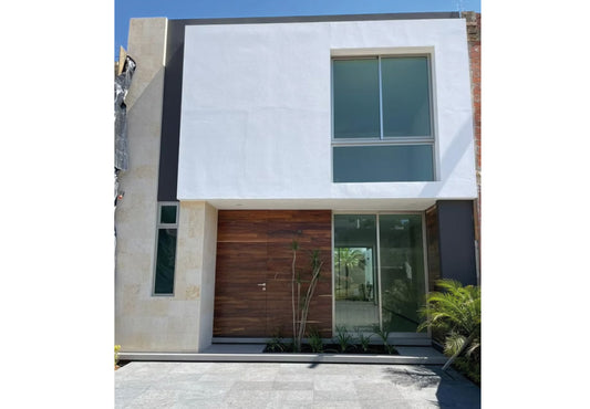 CASA EN VENTA EN EL OLIVAR ALTOZANO, MORELIA