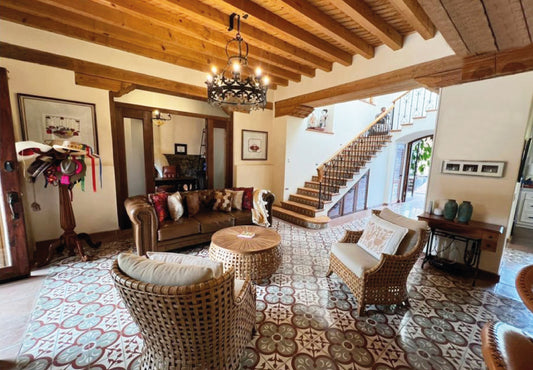 CASA RESIDENCIAL EN VENTA EN PATZCUARO, MICHOACAN