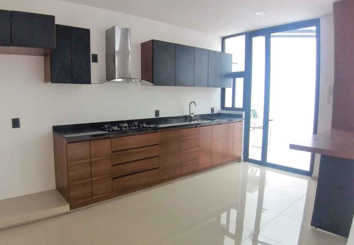 CASA EN VENTA O EN RENTA ALTOZANO, MORELIA