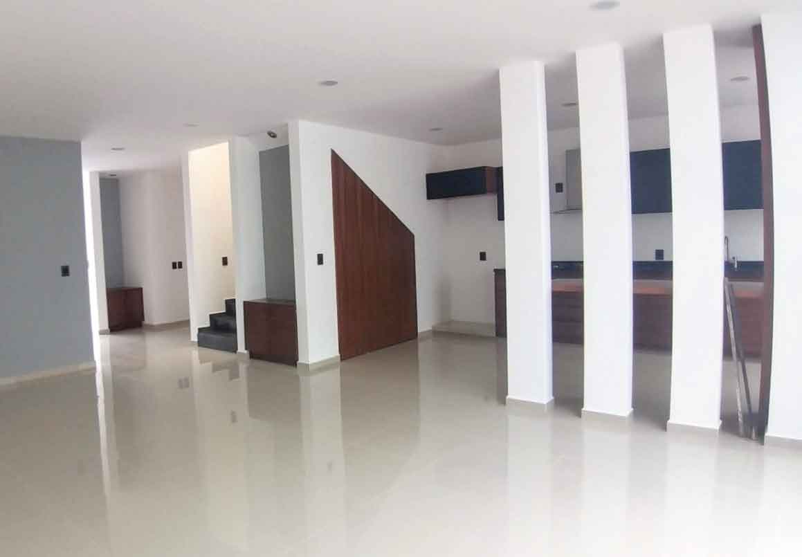 CASA EN VENTA O EN RENTA ALTOZANO, MORELIA