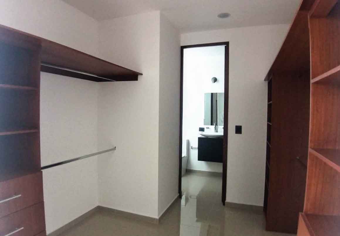 CASA EN VENTA O EN RENTA ALTOZANO, MORELIA