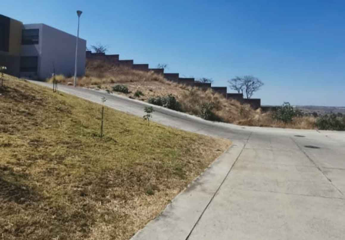 TERRENO EN VENTA EN PASEO DEL PARQUE TRES MARIAS, MORELIA