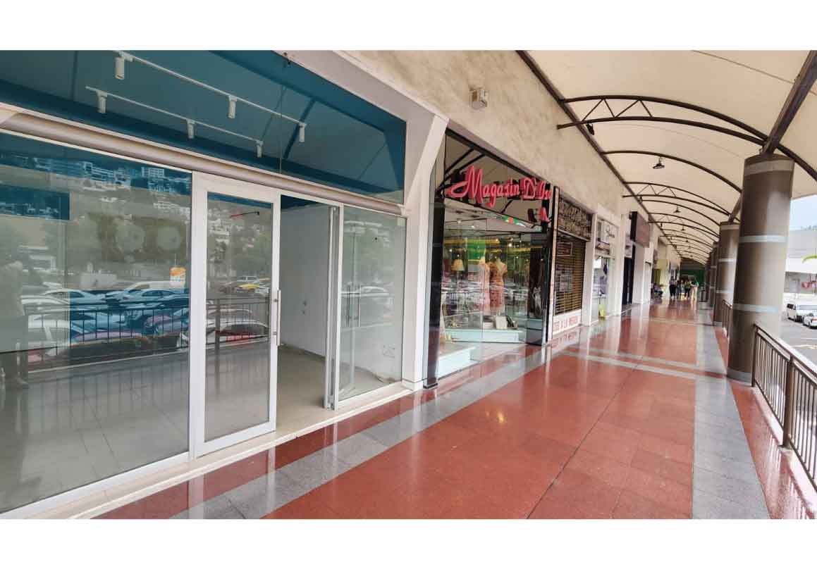 LOCAL COMERCIAL EN RENTA EN PLAZA COMERCIAL, VENTURA PUENTE, MORELIA